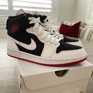 Womens Nike Air Jordan size 8. Black, White, Red